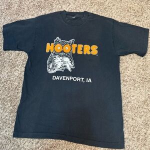 Hooters Black Graphic T-Shirt